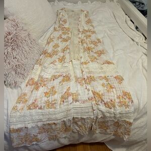 Francesca’s maxi dress. Medium.